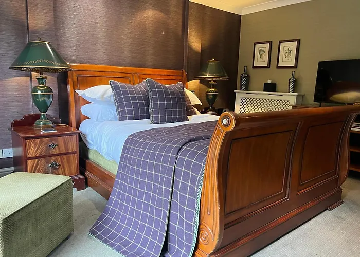 Langshott Manor - Luxury Hotel Gatwick