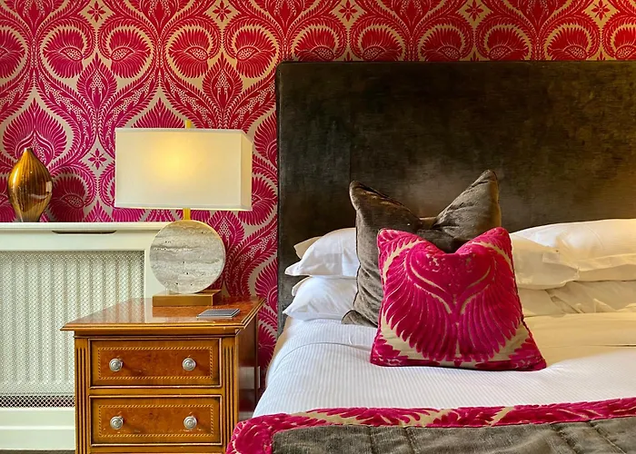 Langshott Manor - Luxury Hotel Gatwick