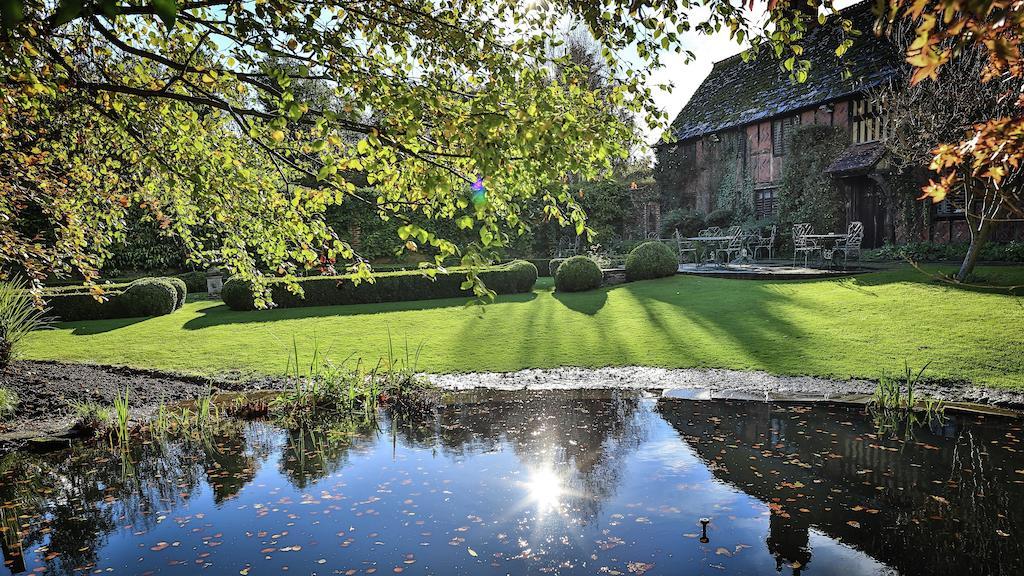 Hotel Langshott Manor - Luxury Gatwick Horley