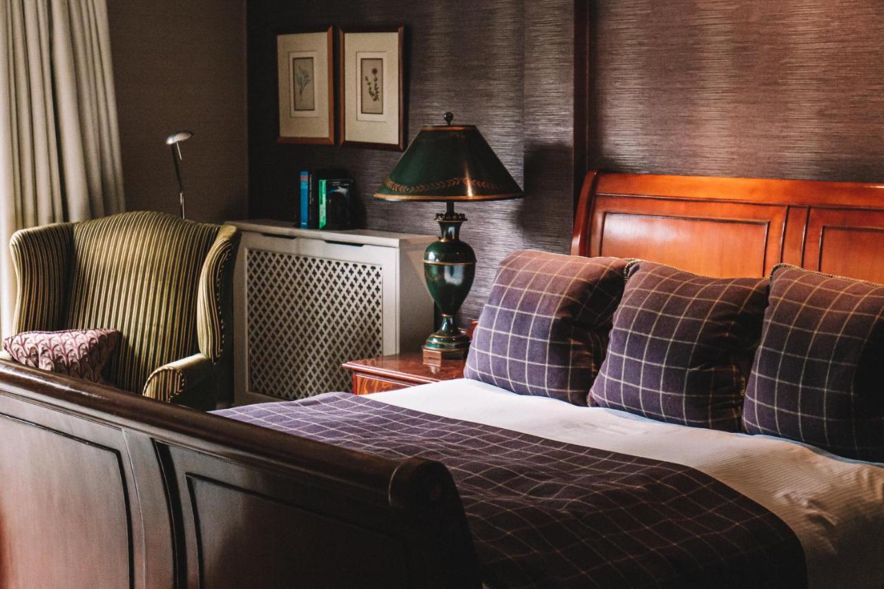 Hotel Langshott Manor - Luxury Gatwick Horley