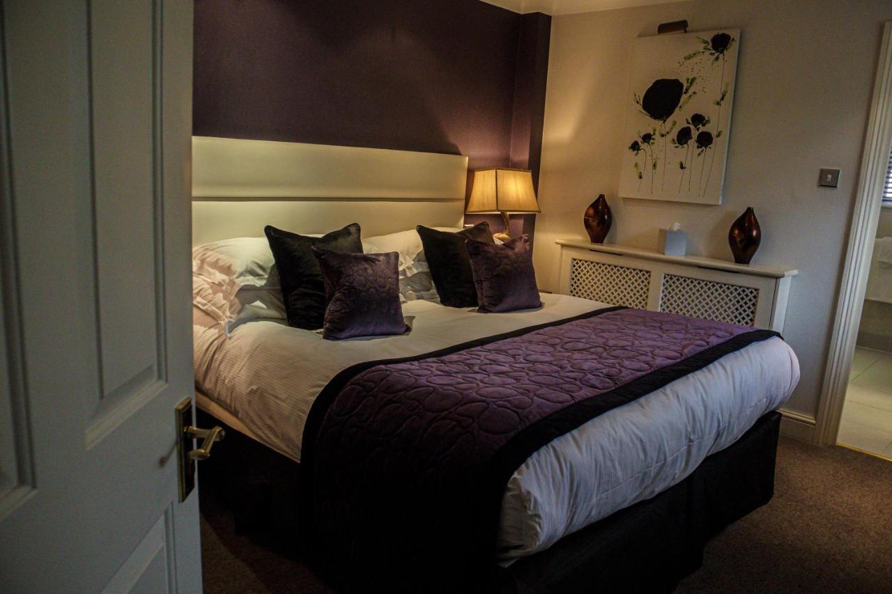 Langshott Manor - Luxury Gatwick Horley