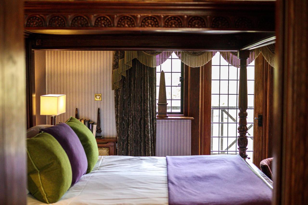 Langshott Manor - Luxury Gatwick Hotel