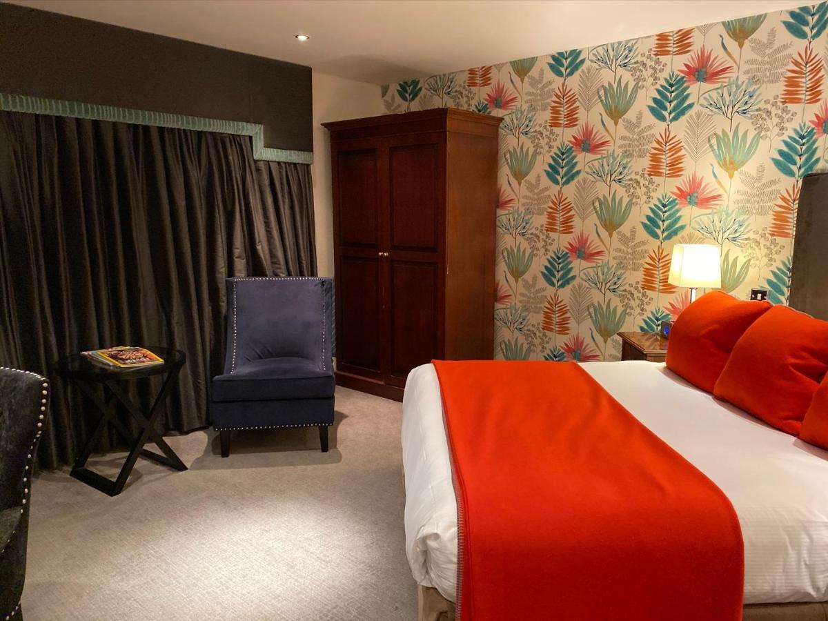 Langshott Manor - Luxury Gatwick Hotel 4*