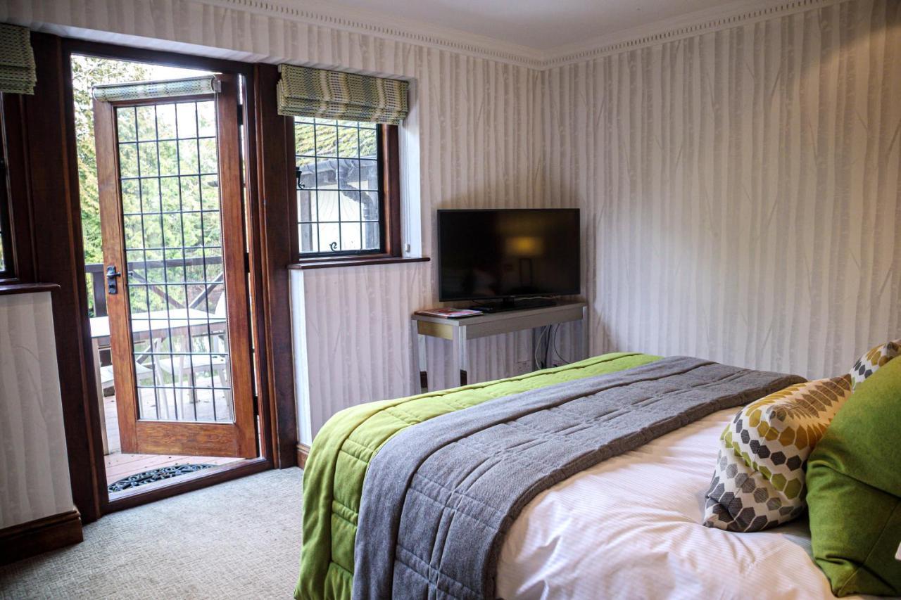 Langshott Manor - Luxury Gatwick 4*